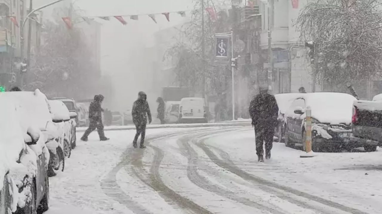 Yılbaşında kar bekleyenler dikkat: Anadolu'nun doğusu kar alacak