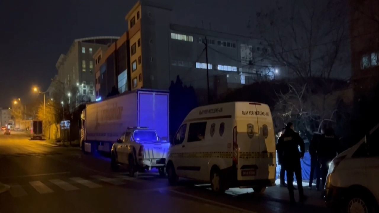 Sokak ortasında başından vurulmuş halde ölü bulundu