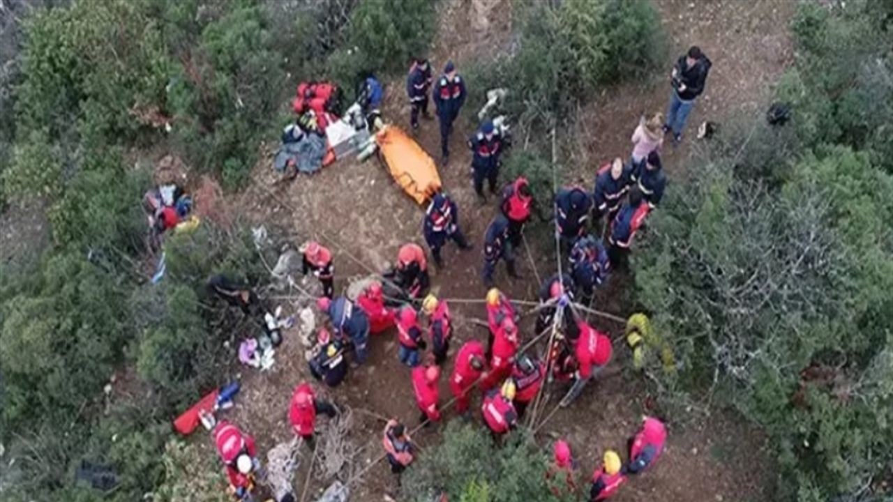 'Ölüm çukuru'nda suçüstü yakalandılar