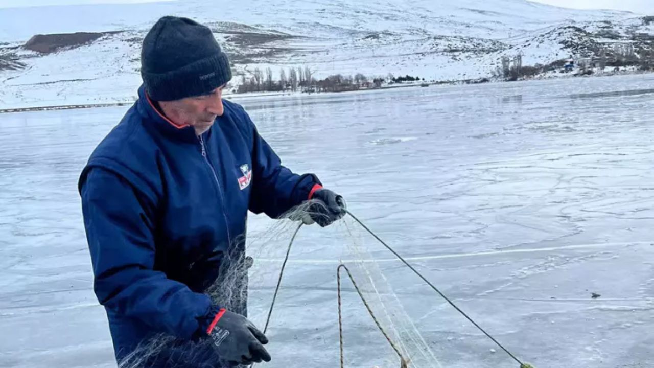 Kars'ta Eskimo usulü balık avı