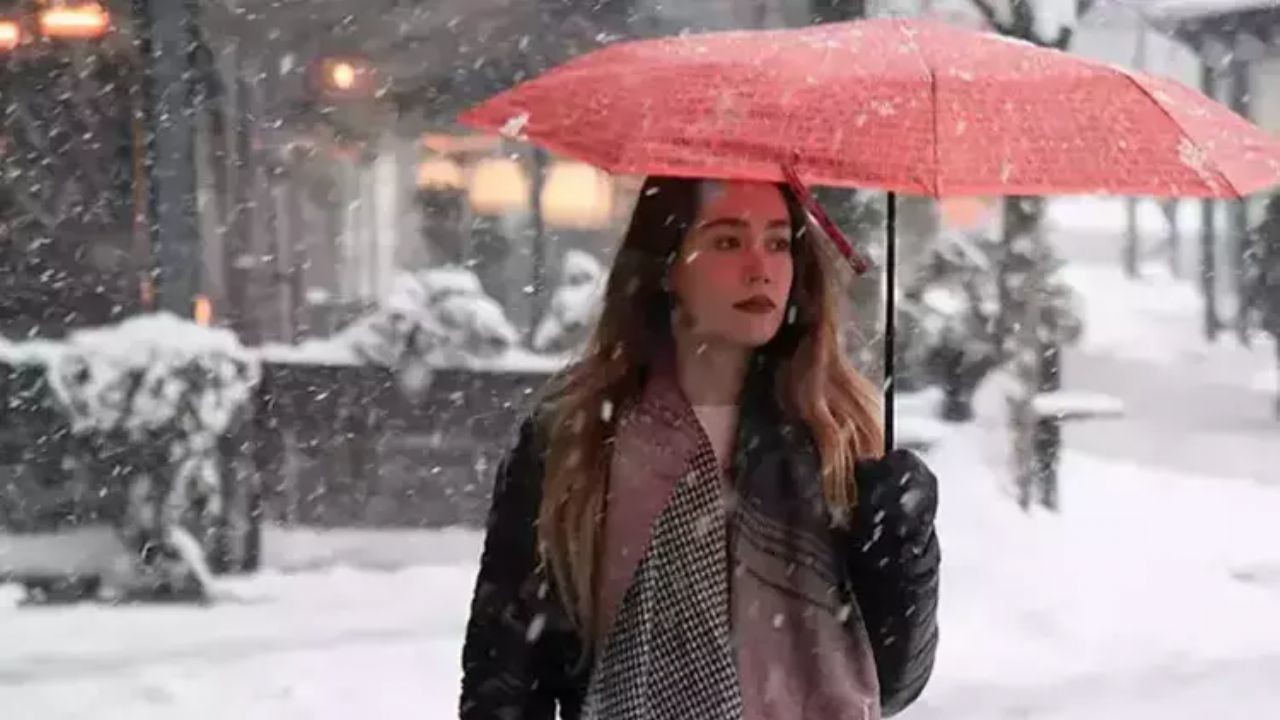 İstanbul'da kar yağışı başlıyor: Meteoroloji uyardı, saat verildi