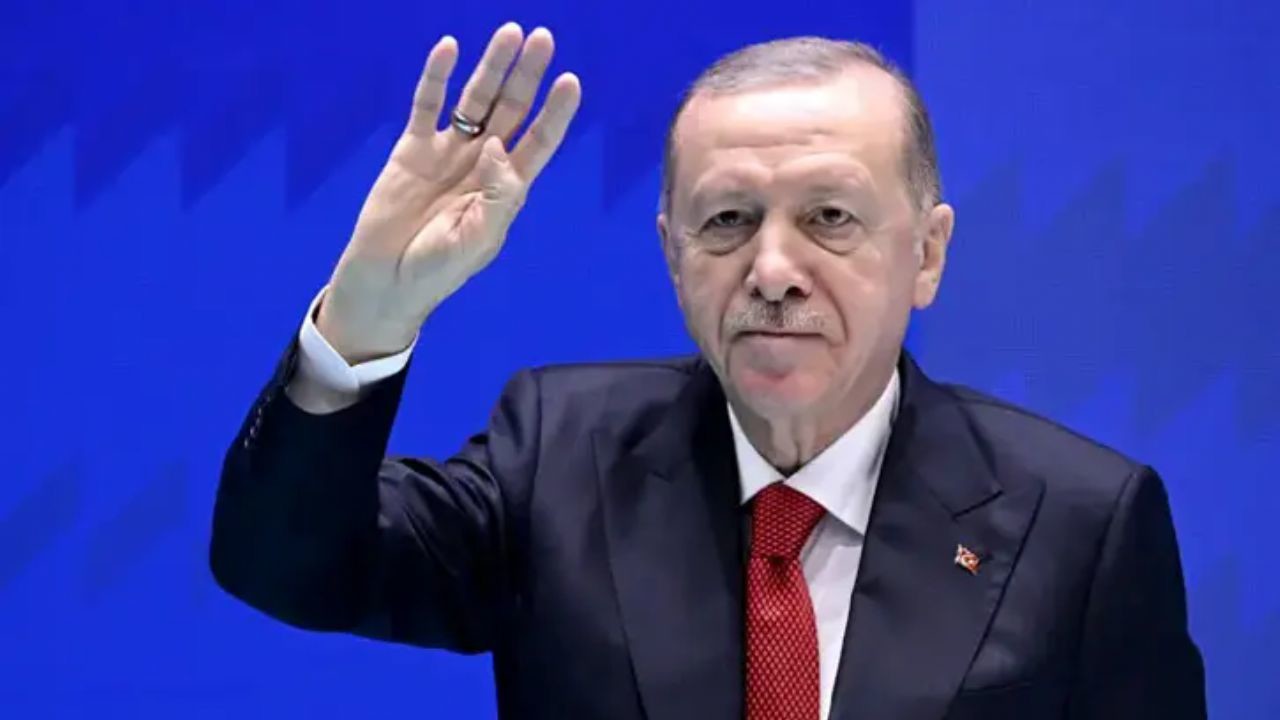 Cumhurbaşkanı Erdoğan,   'Baas rejimi düştü, bakıyorsunuz yasını ana muhalefet tutuyor' dedi.