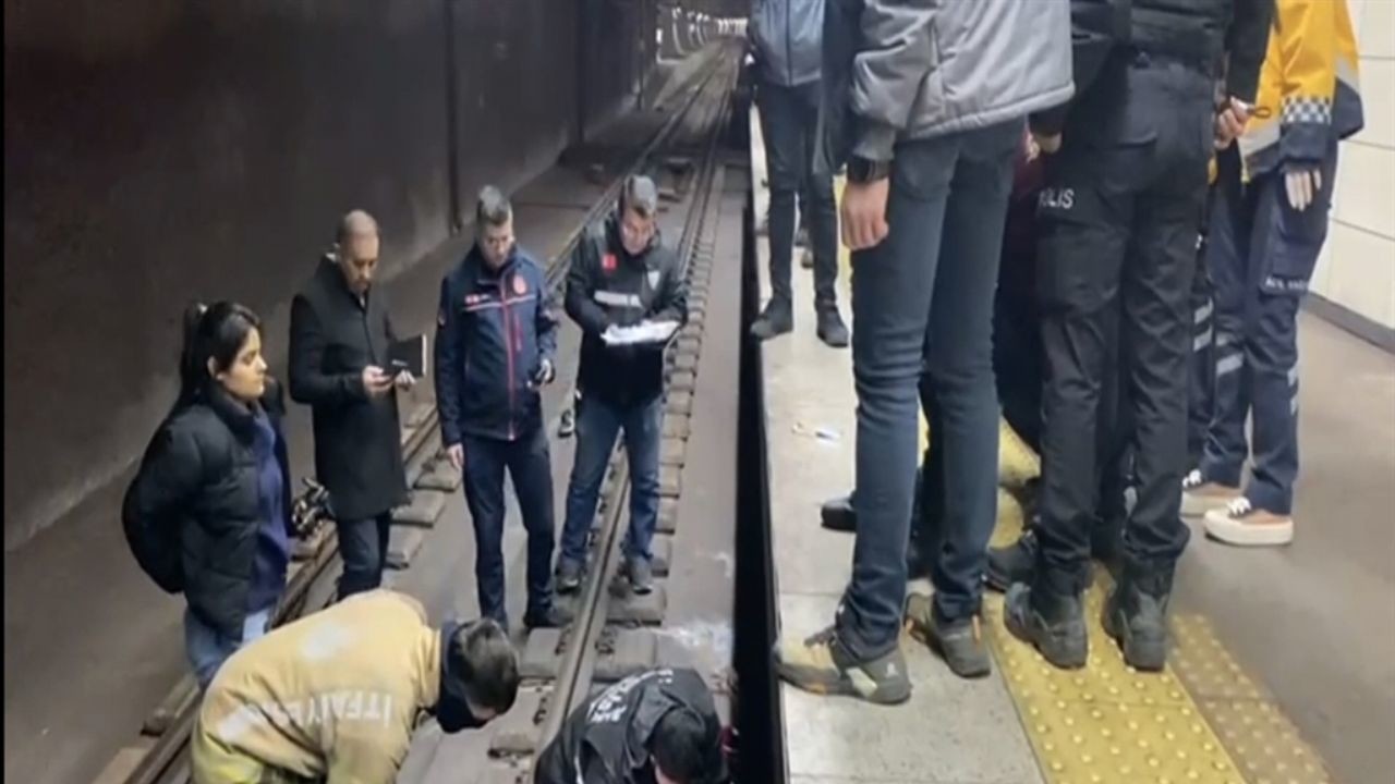 Marmaray'da raylara atlayan kişi hayatını kaybetti