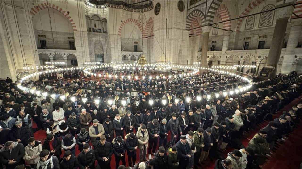 İstanbul'da 'dün Ayasofya, bugün Emevi, yarın Aksa' sloganı yankılandı