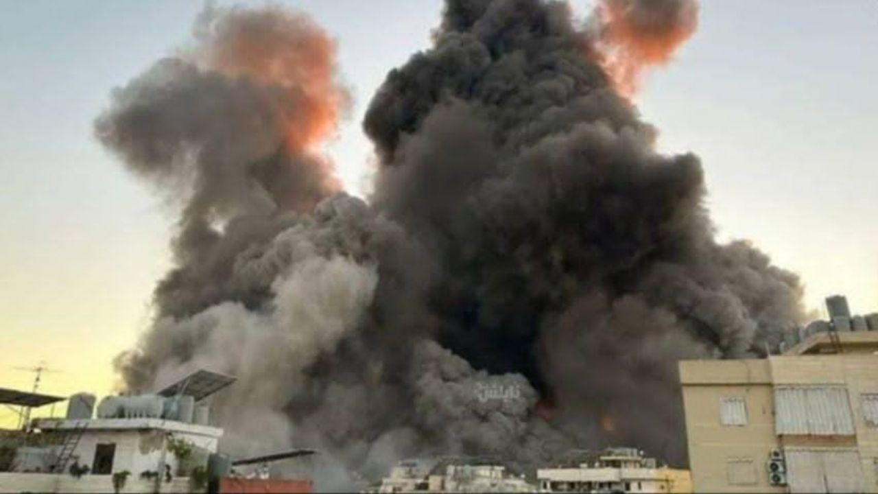 Üç ülke birden Yemen'i bombaladı