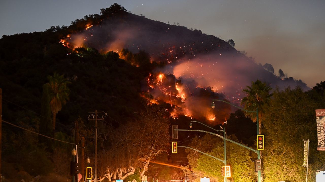 Los Angeles'ta sokağa çıkma yasağı