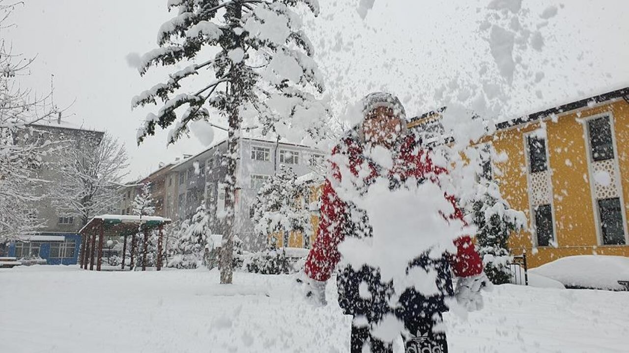 15 gün sürecek kar başladı!.. İstanbul'a ne zaman kar yağacak?