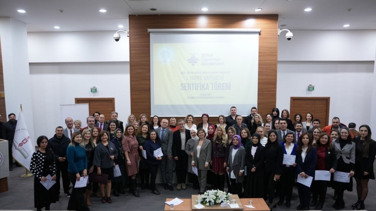 İzmir Öğretmen Akademileri 1. yarıyıl kapanış töreni gerçekleştirildi