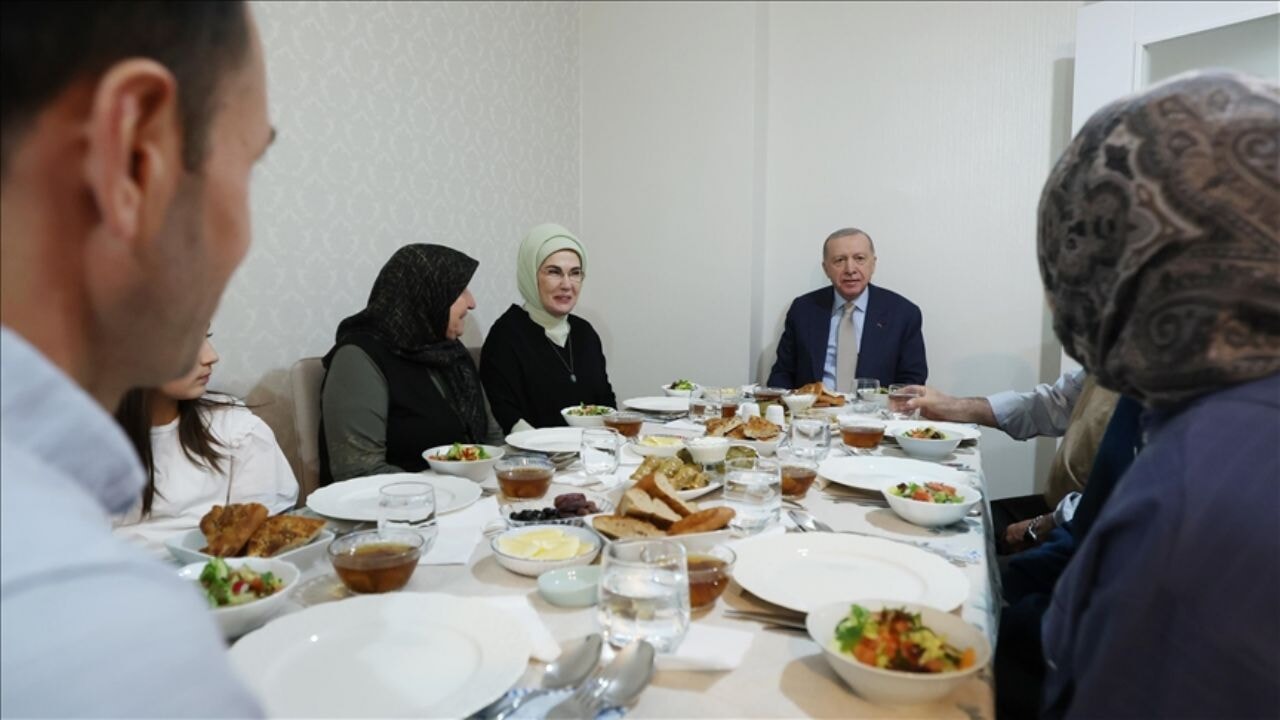 Erdoğan, Fidan ailesinin iftar sofrasına konuk oldu