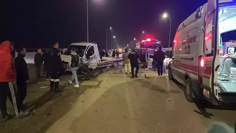 Düzce'de Zincirleme Trafik Kazası: 7 Yaralı