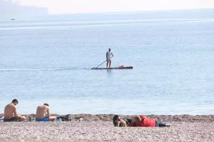 Antalya'da Yarıyıl Tatili Keyfi: Güneşli Günler ve Eğlence